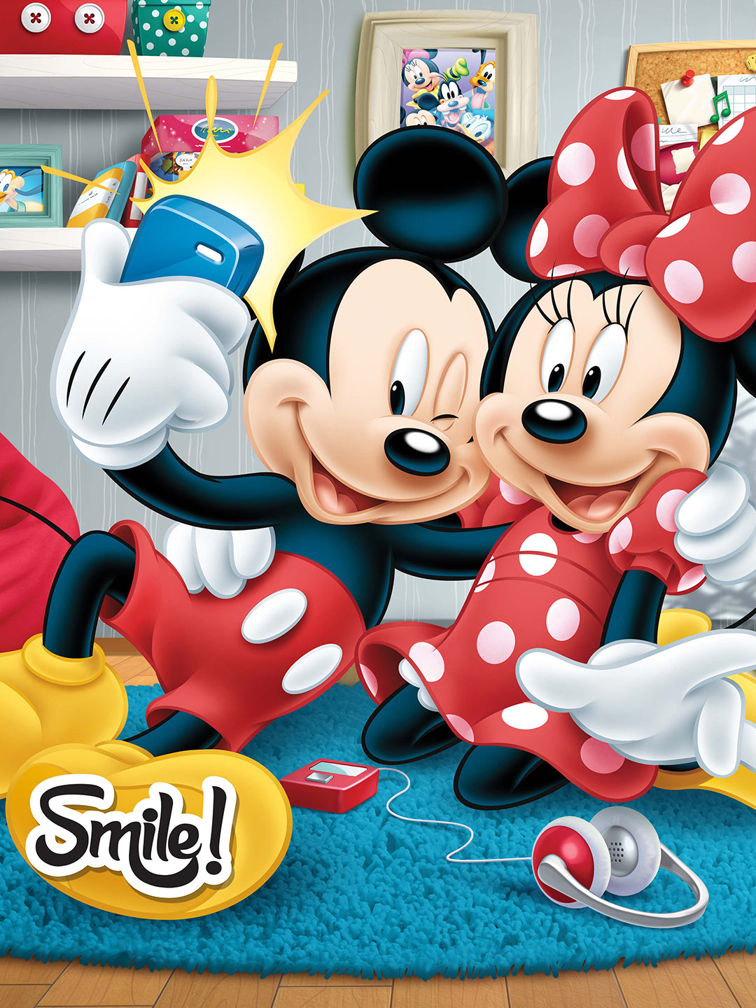 Athom Living Disney themed cushion with removable cover 40x40 cm – cozy, durable, and ideal for children’s room decoration.