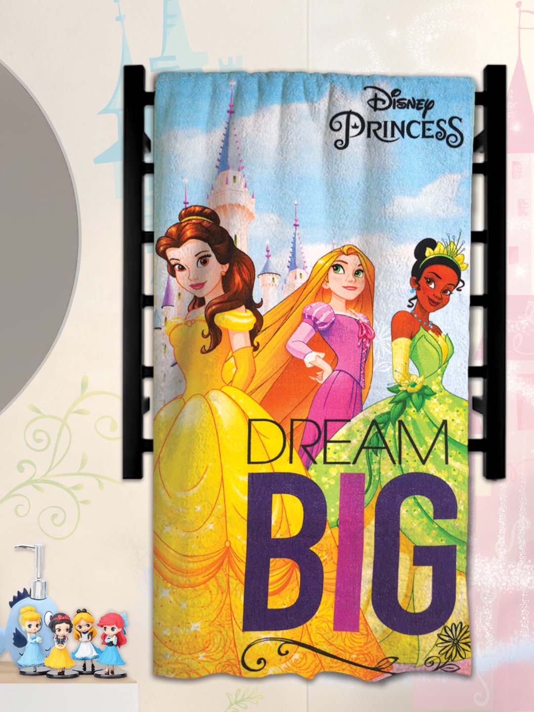 Beautiful Disney Princess kids bath towel 60x120 cm by Athom Living, crafted in soft cotton with durable stitching, vibrant colours and high absorbency, perfect bath towel for kids’ daily bath routine.
