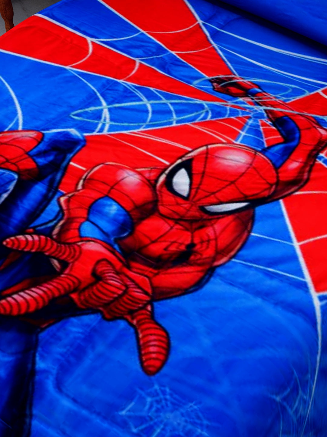 Cozy single size kids comforter with Spider-Man print by Athom Living – premium fabric, lightweight yet warm, perfect for superhero fans.