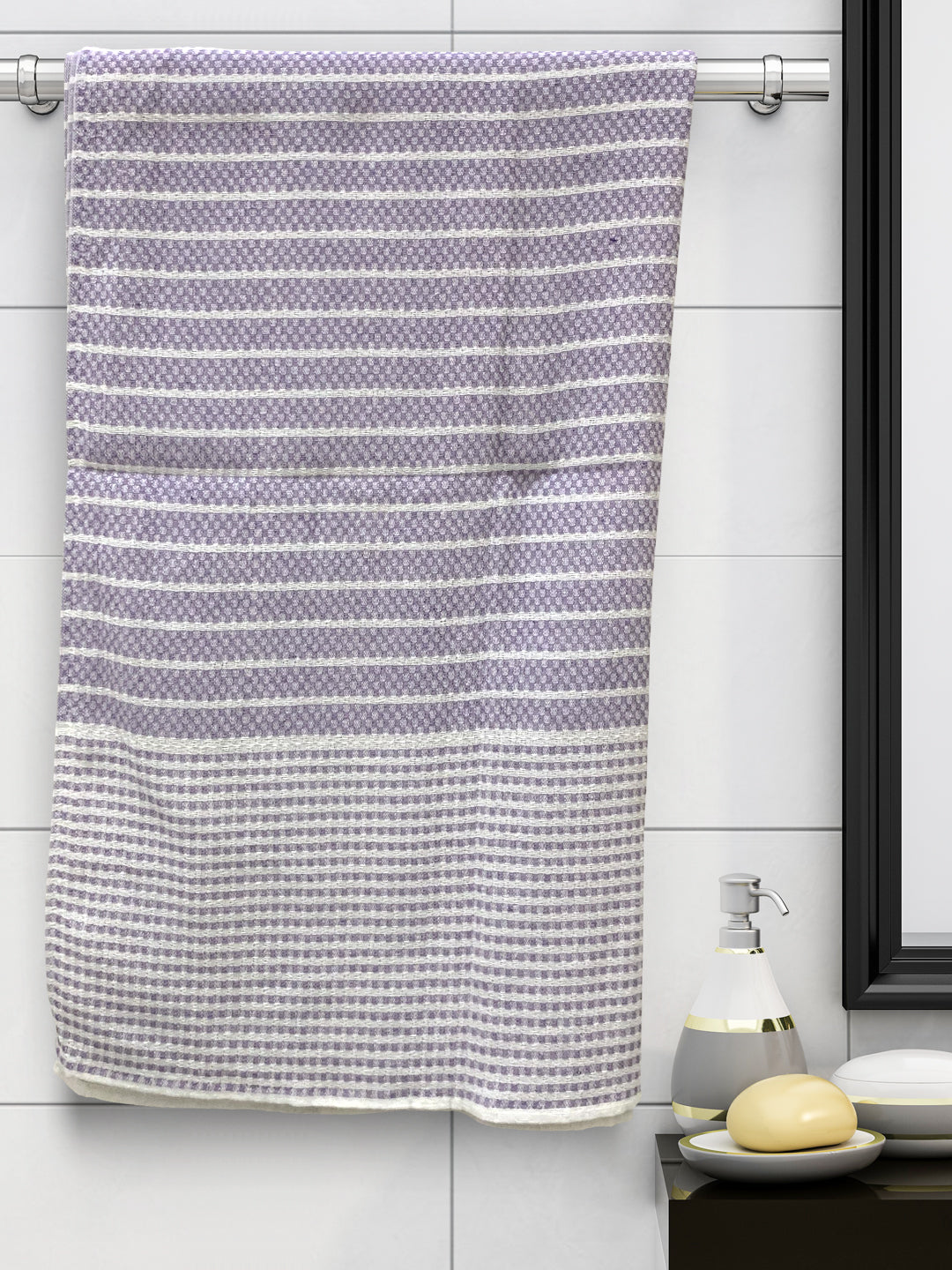 Luxurious cotton bath towel in lavender
