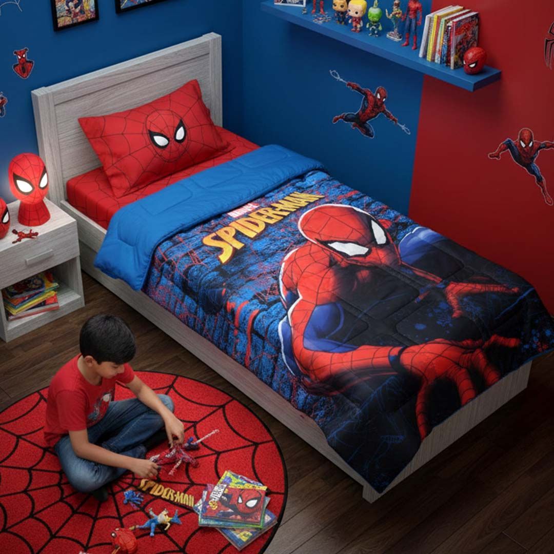 Red color comforters