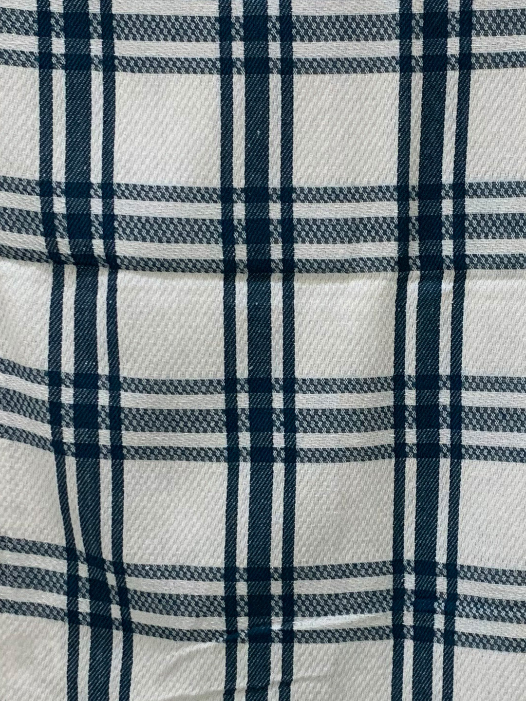 Soft Luxar white cotton bath towel for daily use