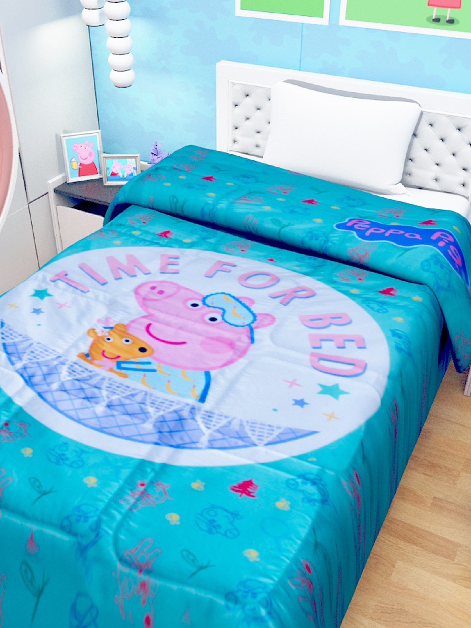 Soft Peppa Pig kids comforter for toddlers and kids, bright Disney-themed design. A comfortable and stylish kids comforter for sleep.