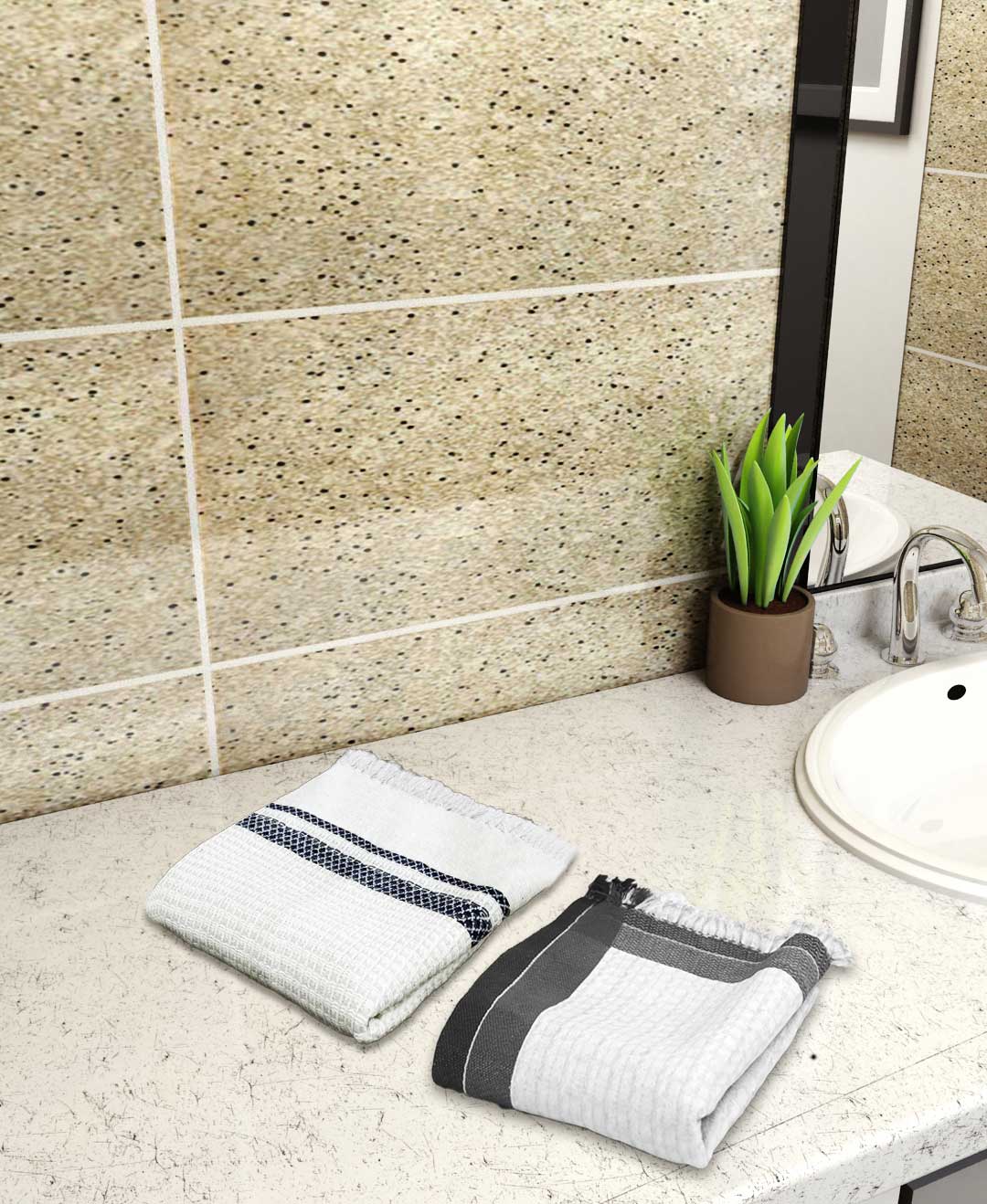 Soft lightweight cotton bath towels 