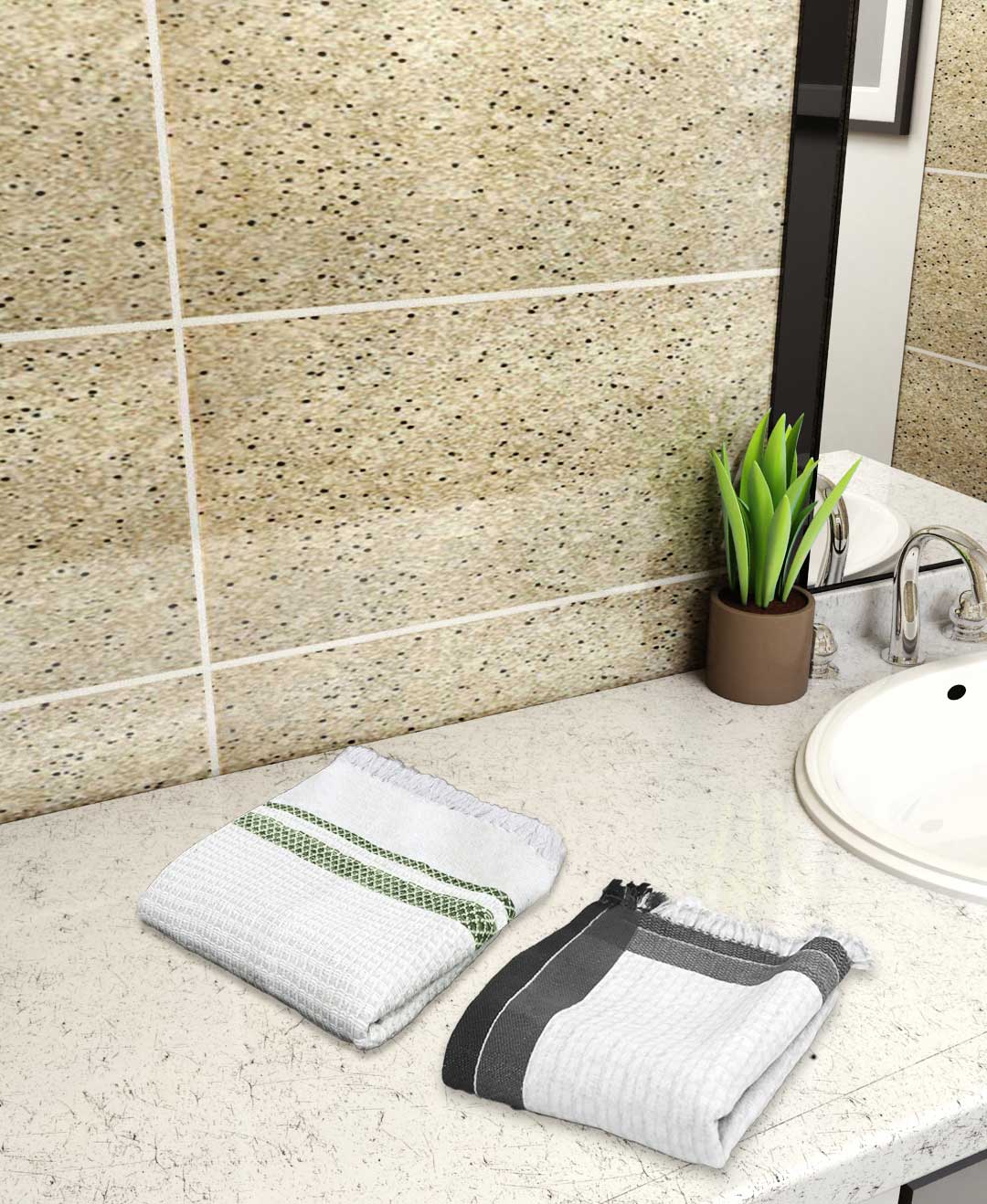 Soft lightweight cotton bath towels, white