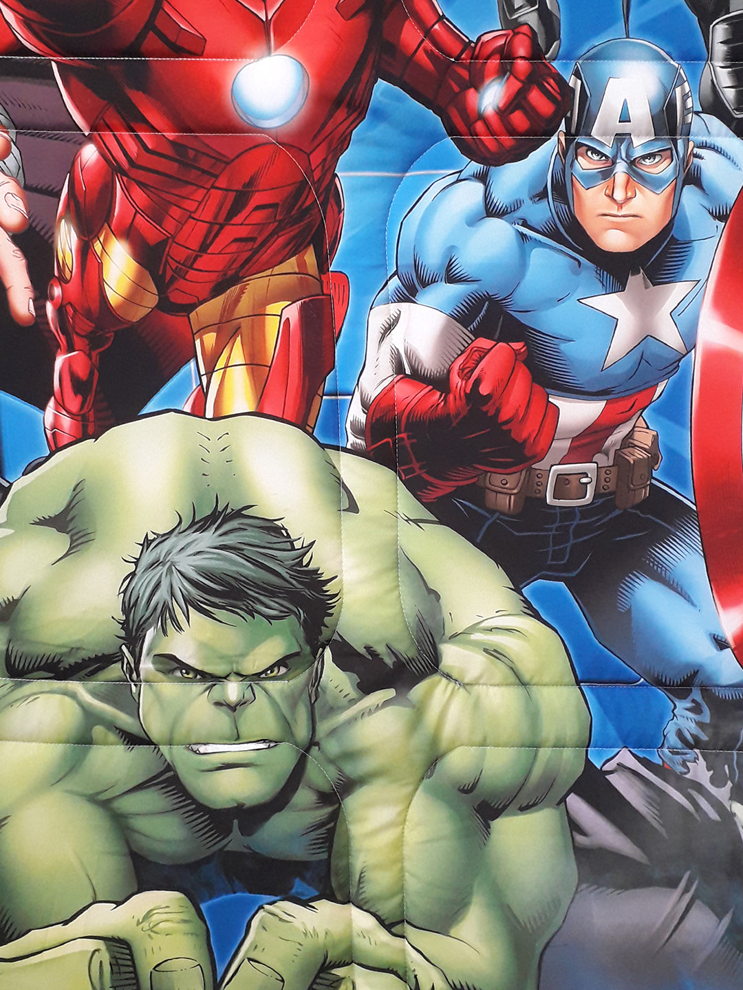 Cozy Marvel Avengers kids comforter in single size, 360 GSM thickness with poly-fill, designed with durable high-resolution digital printing for kids’ rooms.
