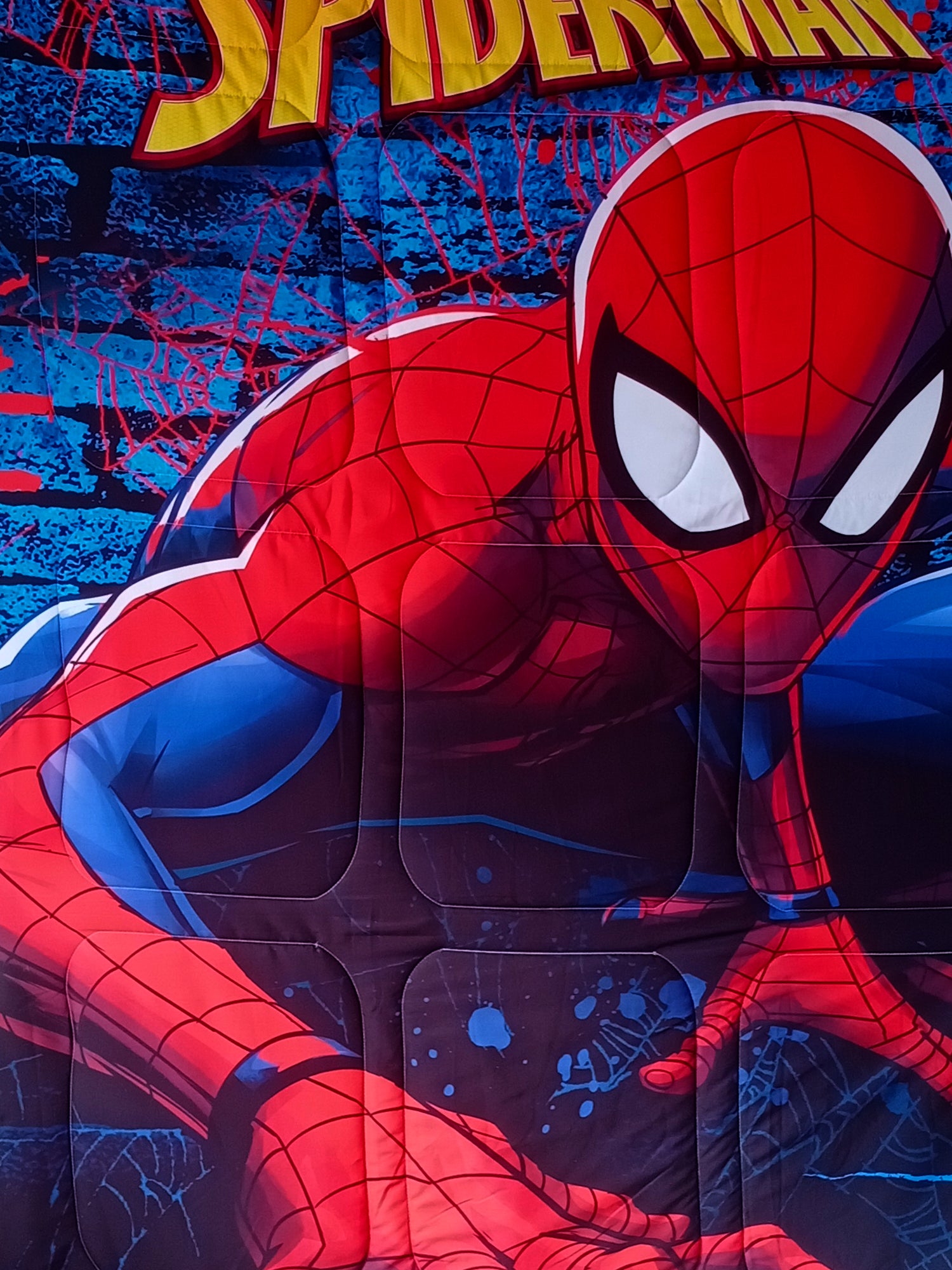 Cozy Spider-Man kids comforter, single bed size 135x220 cm, poly-fill filling, 360 GSM warmth, vivid digital print design by Athom Living for bedtime comfort.