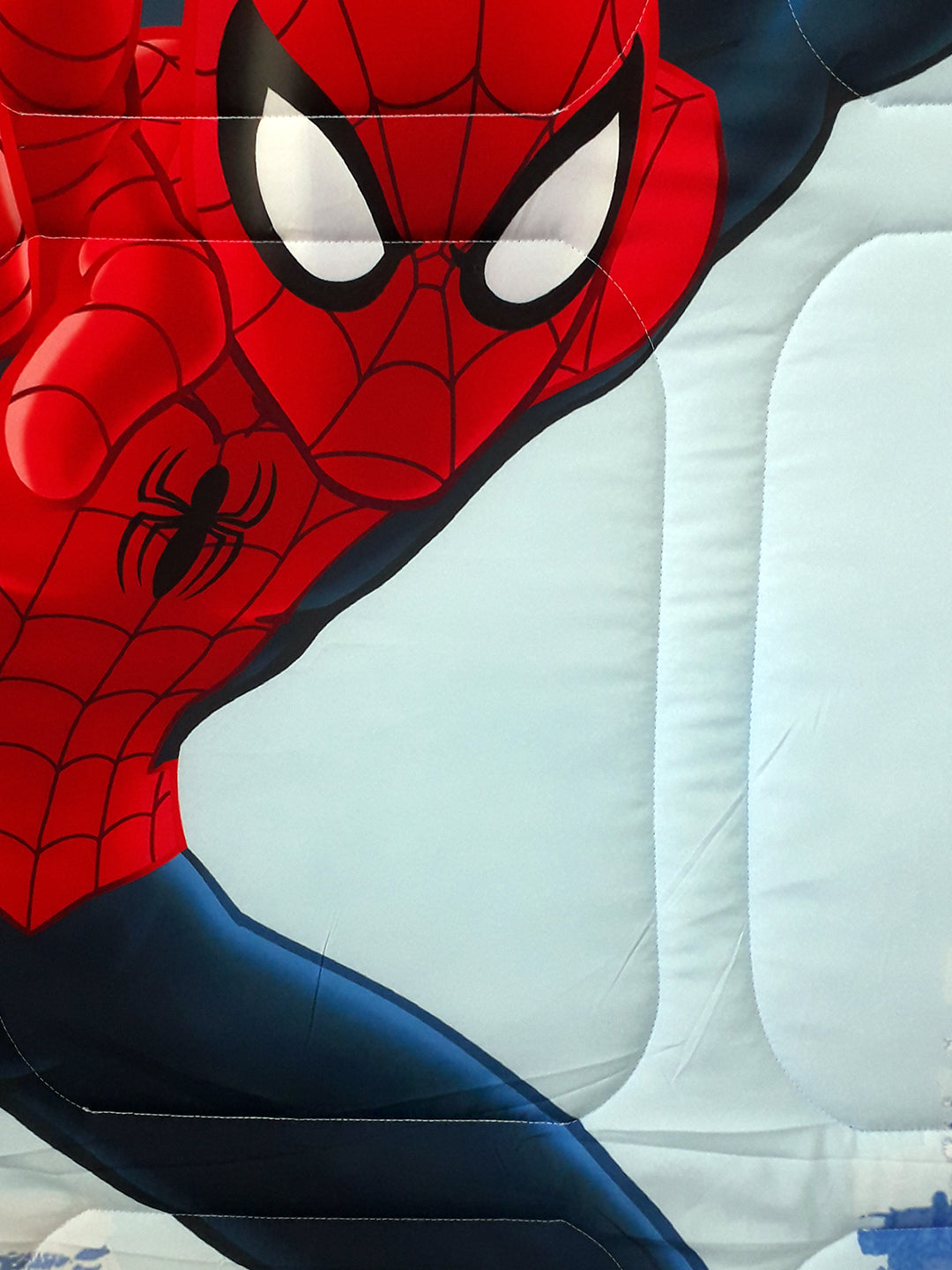 Soft and warm Spider-Man kids comforter single bed 135x220 cm, poly-fill filling, 360 GSM thickness, designed with durable high-resolution digital prints.