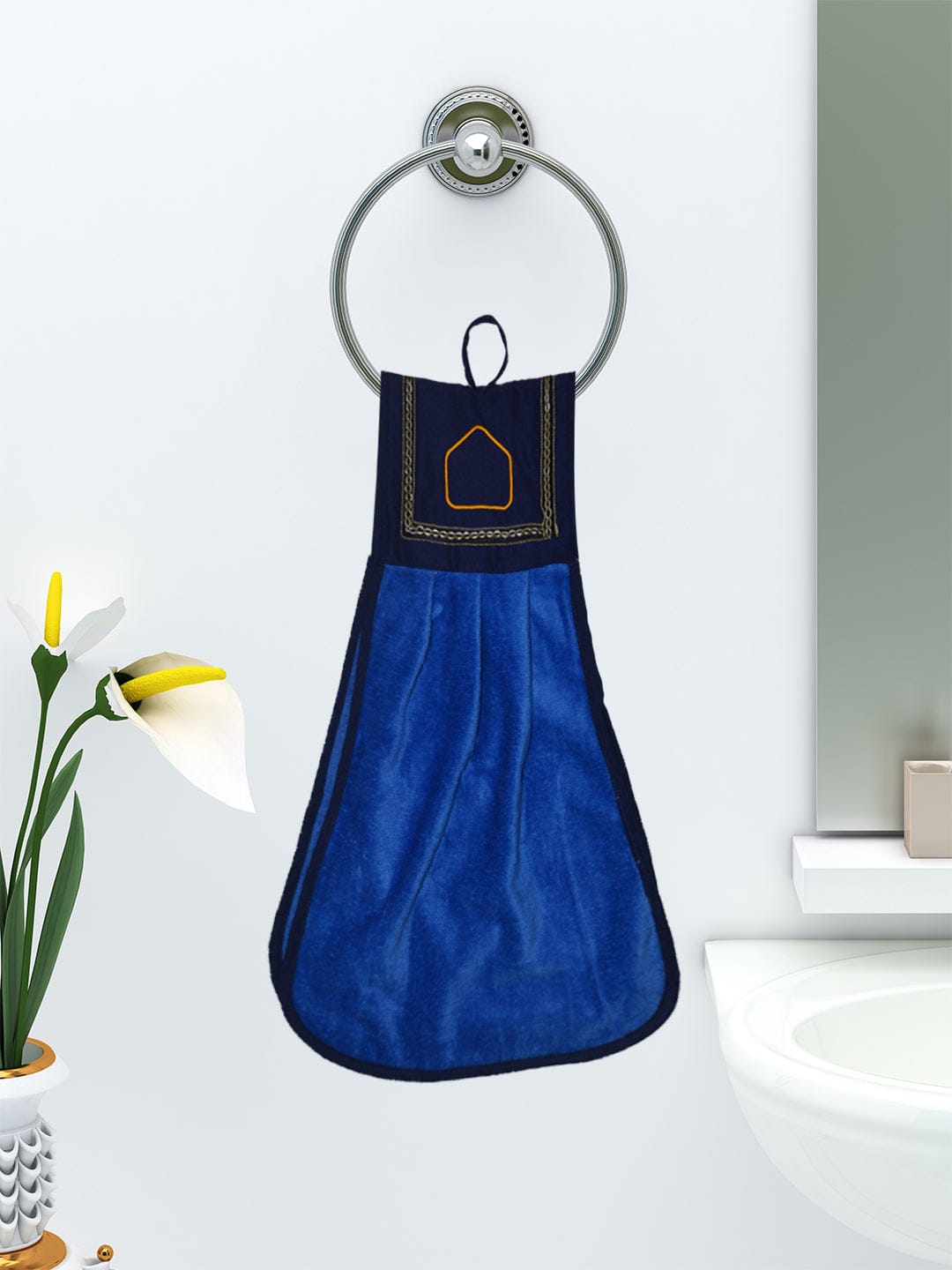 Soft loop-hanging cotton towel by Athom Living designed for kitchen and bathroom spaces, offering quick drying and durability. Ideal as a Wash Basin Towel / Hand Towel Pack of 1, 2 and 4 for everyday use.